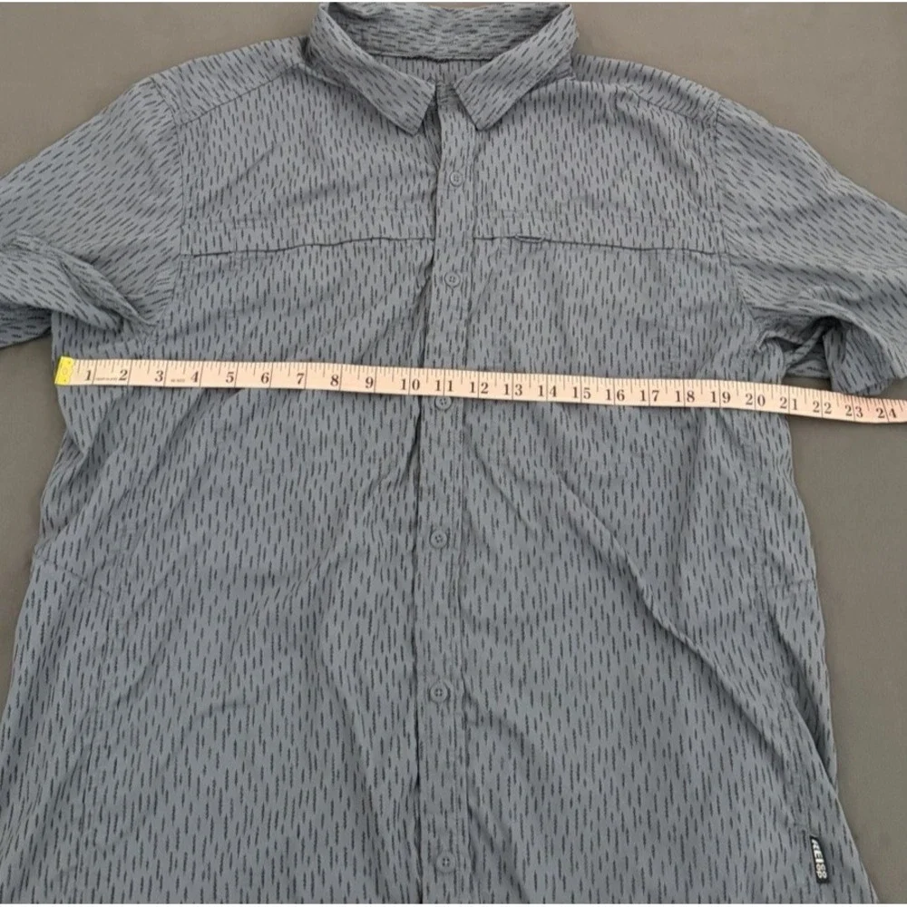 REI Co-op Shirt Mens‎ Large Blue Vented Performance Button Up Abstract Stretch